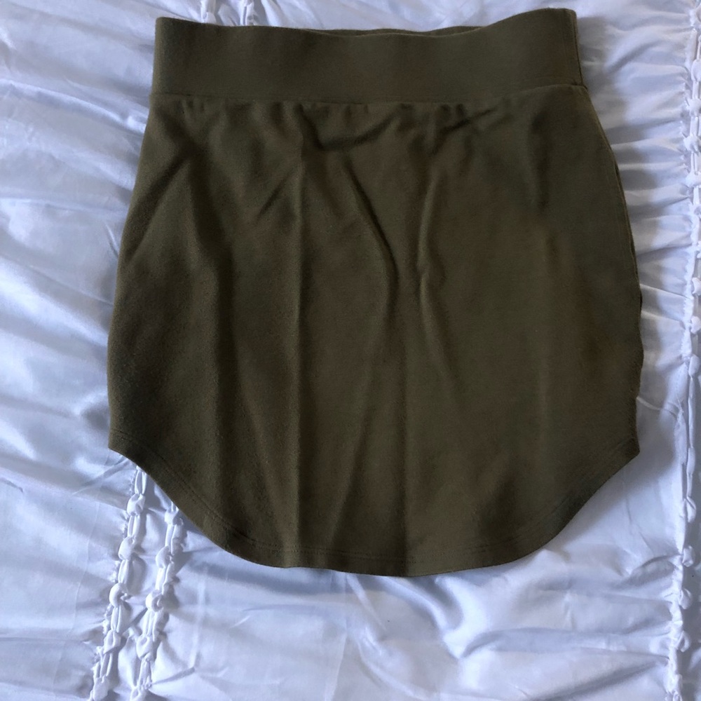 F21 bodycon forest green skirt